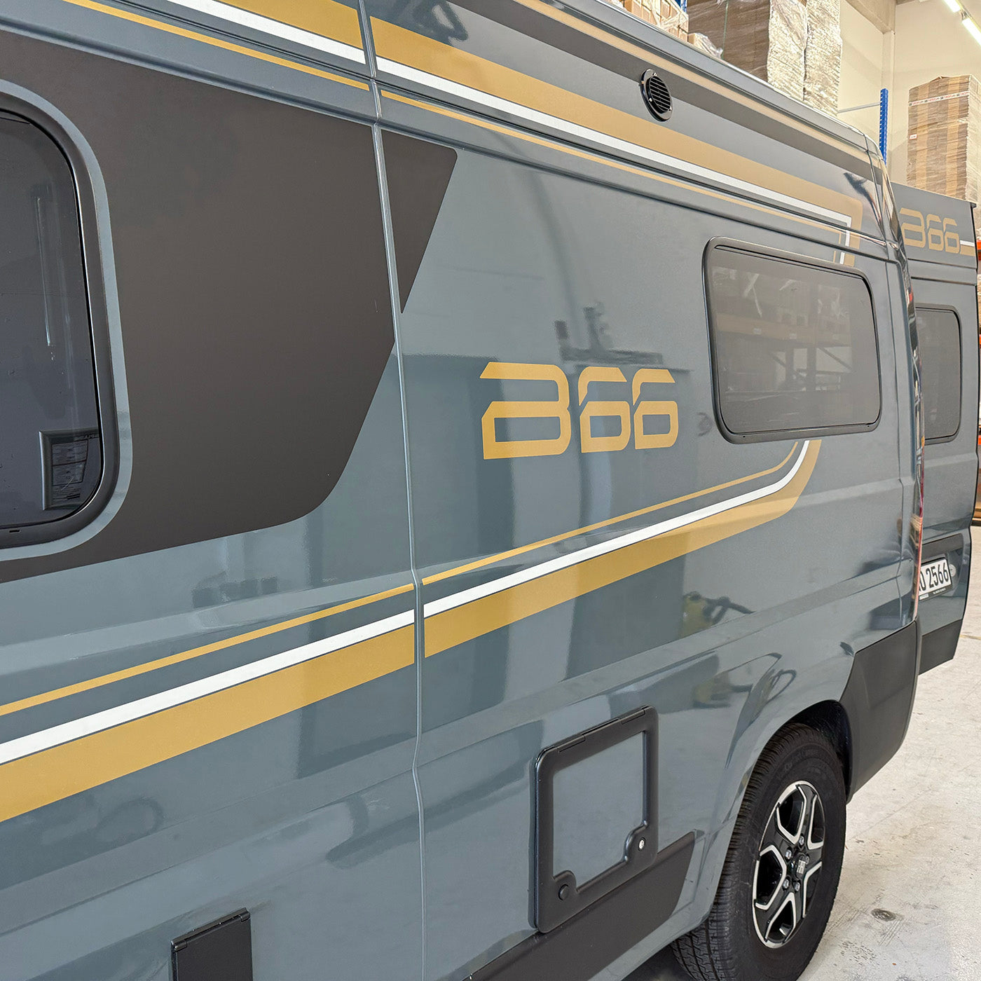 Wysuw tylny do Bürstner Campeo "B66" | Wysuw ciężkich ładunków zoptymalizowany pod eurobox