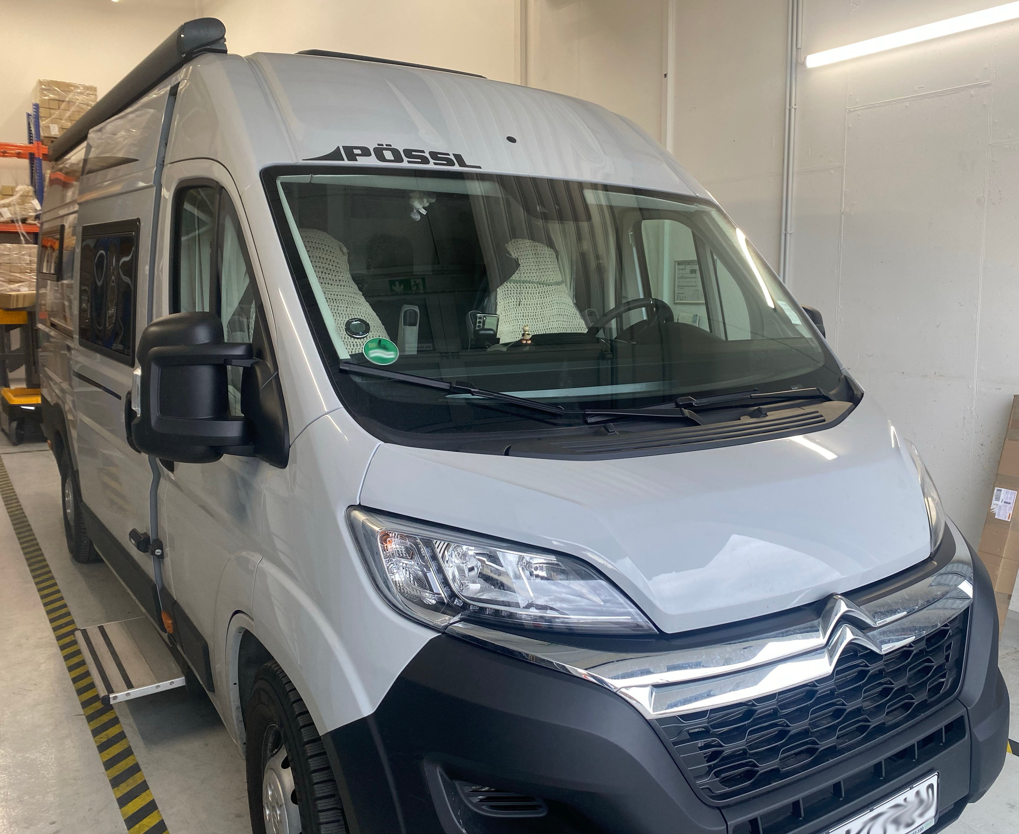 Tylny wysuw 2 poziomy Pössl Summit Shine 640