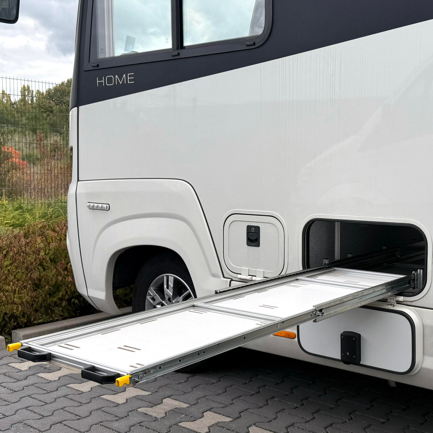 Doppelbodenauszug Morello Home - Stauraum im Unterboden, Euroboxoptimiert, zerstörungsfreie Montage.