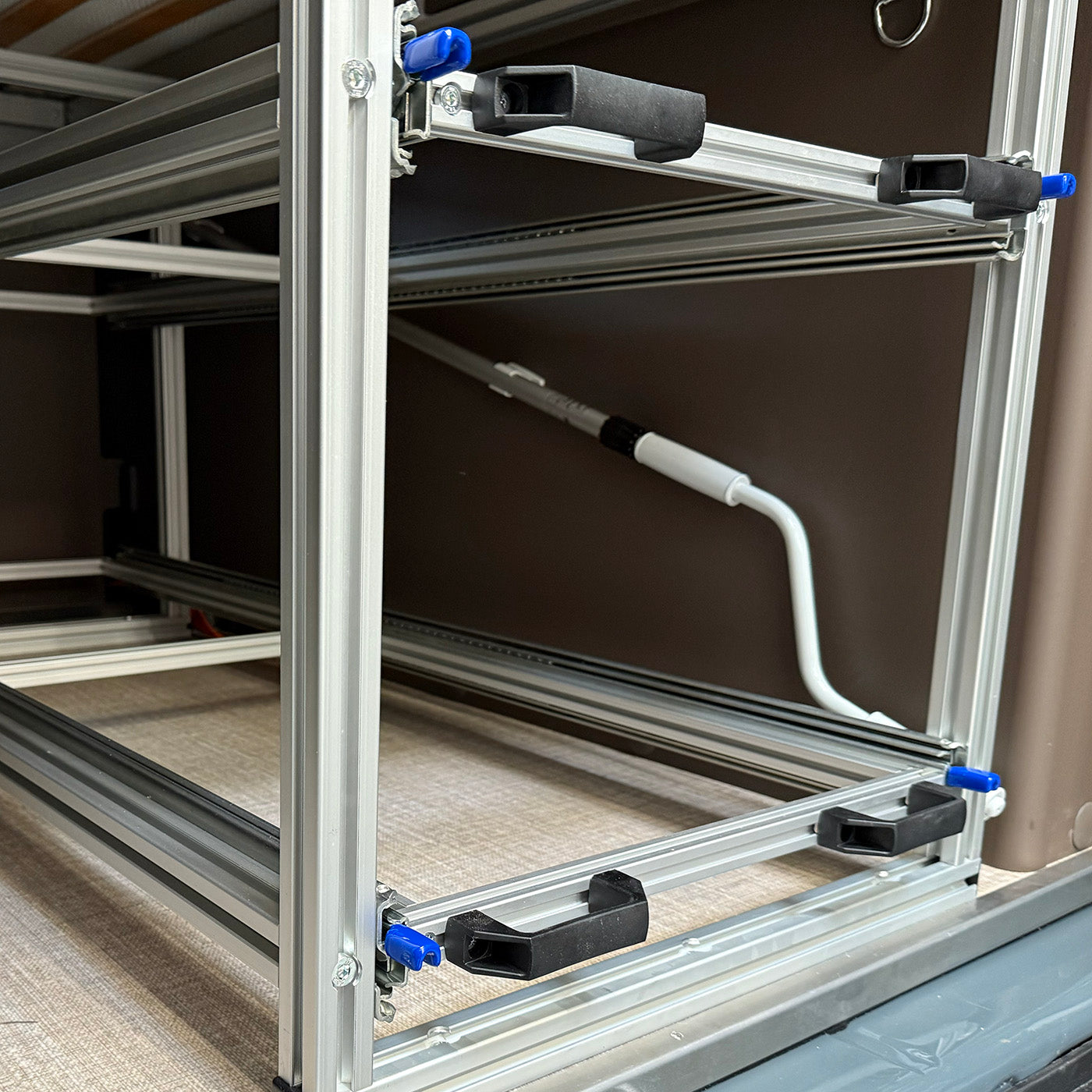 Wysuw tylny do Bürstner Campeo "B66" | Wysuw ciężkich ładunków zoptymalizowany pod eurobox